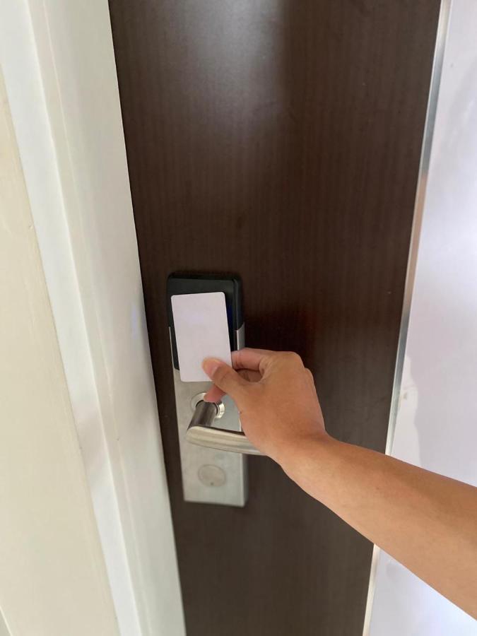 Oyo 2816 Privato Suite Kembaran Exteriör bild