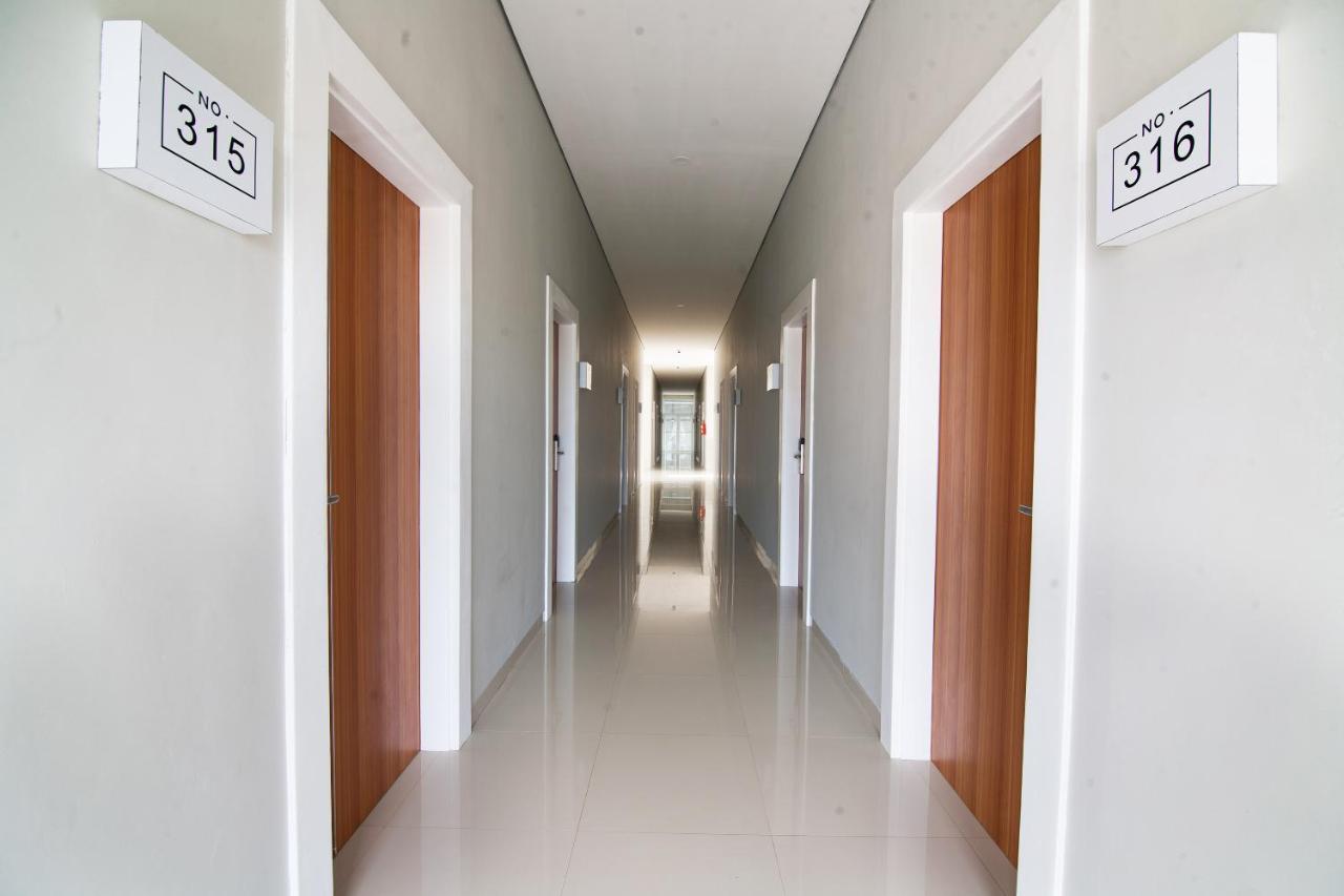 Oyo 2816 Privato Suite Kembaran Exteriör bild