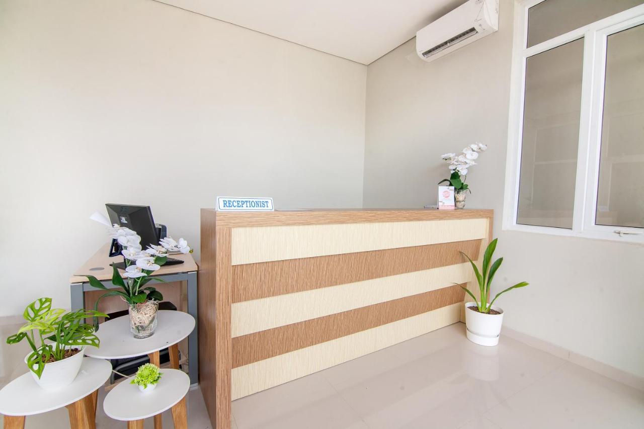 Oyo 2816 Privato Suite Kembaran Exteriör bild